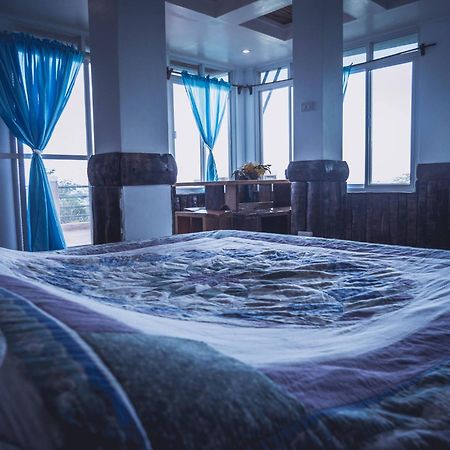 Nature'S Eye Resort กีมาราส ภายนอก รูปภาพ